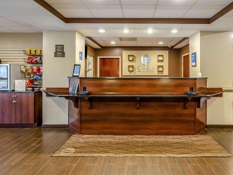 Comfort Inn & Suites Christiansburg I-81 Dış mekan fotoğraf