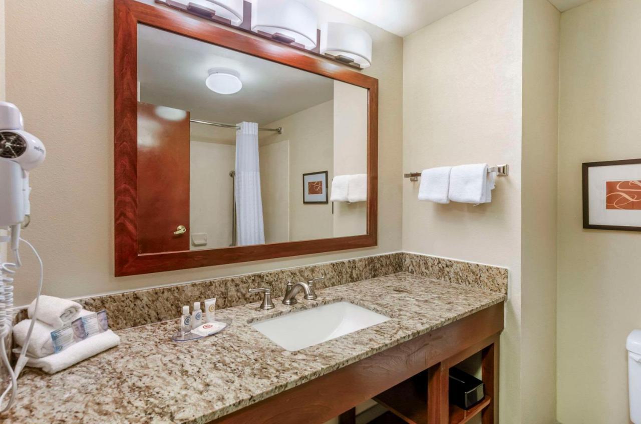 Comfort Inn & Suites Christiansburg I-81 Dış mekan fotoğraf