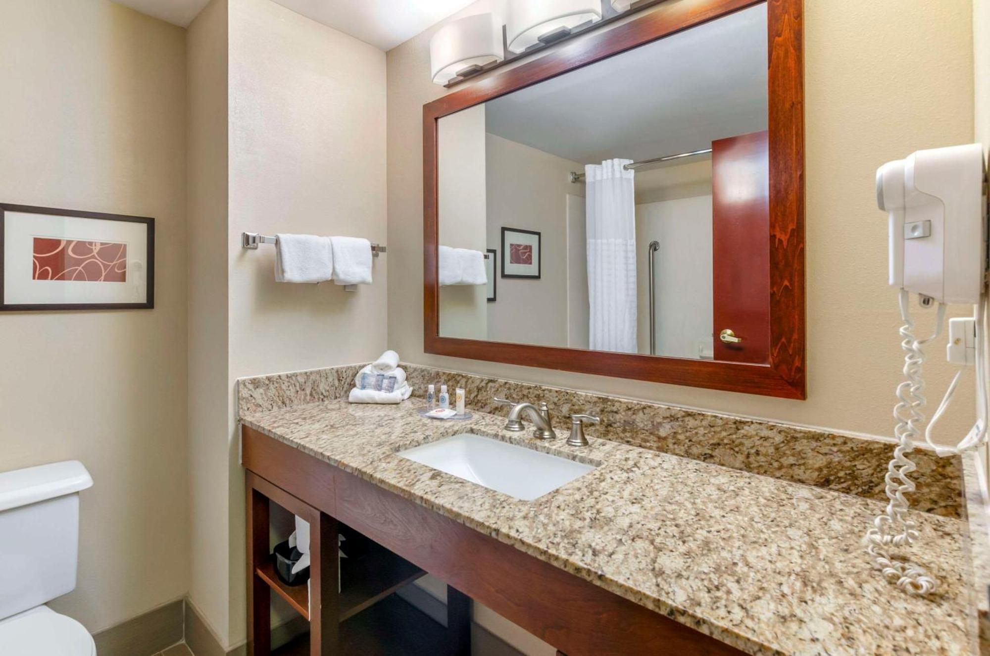 Comfort Inn & Suites Christiansburg I-81 Dış mekan fotoğraf